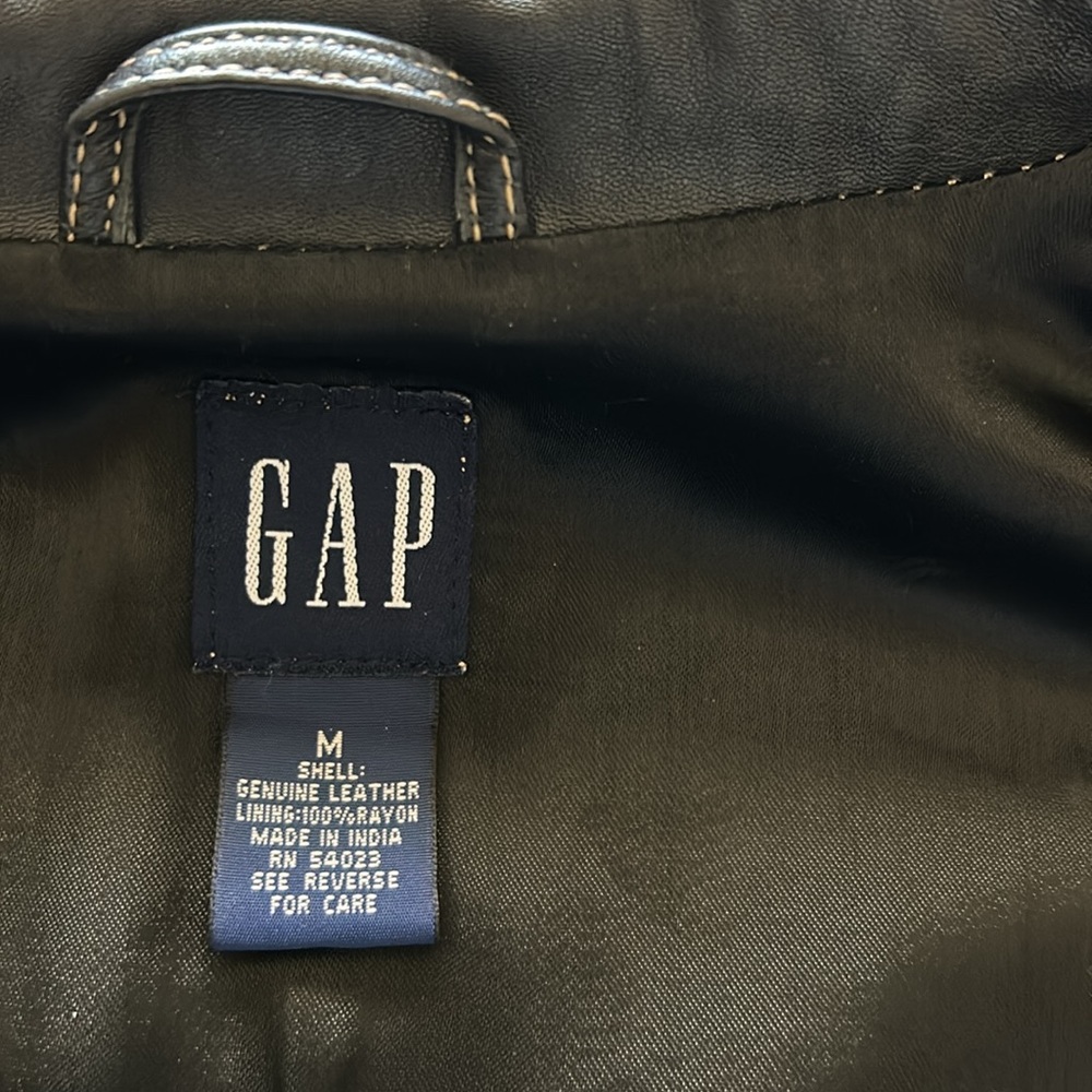 Black Leather Jean jacket (M) - Picture 6 of 9